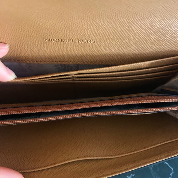 MK Long Brown Button Leather Wallet - Picture 5 of 8